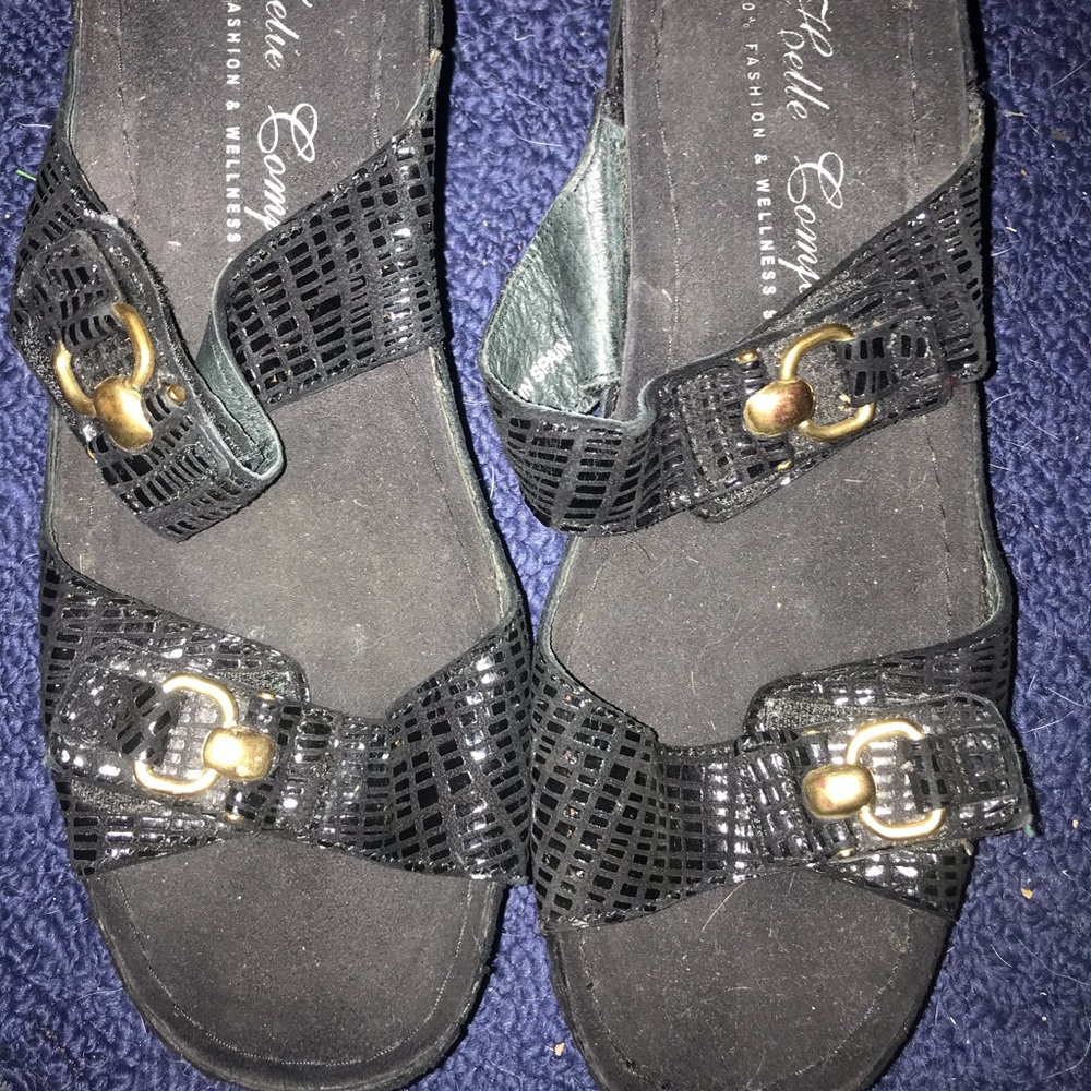 Hollie Black sandals size 7.5